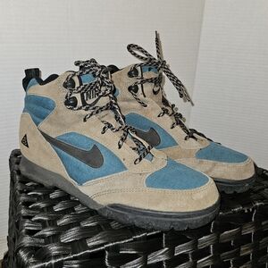 Rare Vtg Nike Air ACG Regrind Women's Sz 8.5 Trail Hiking Boots Suede Leather